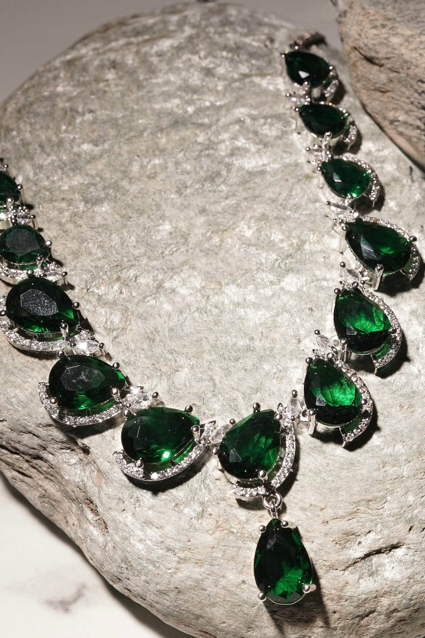 REET- AD Diamanté Necklace Set