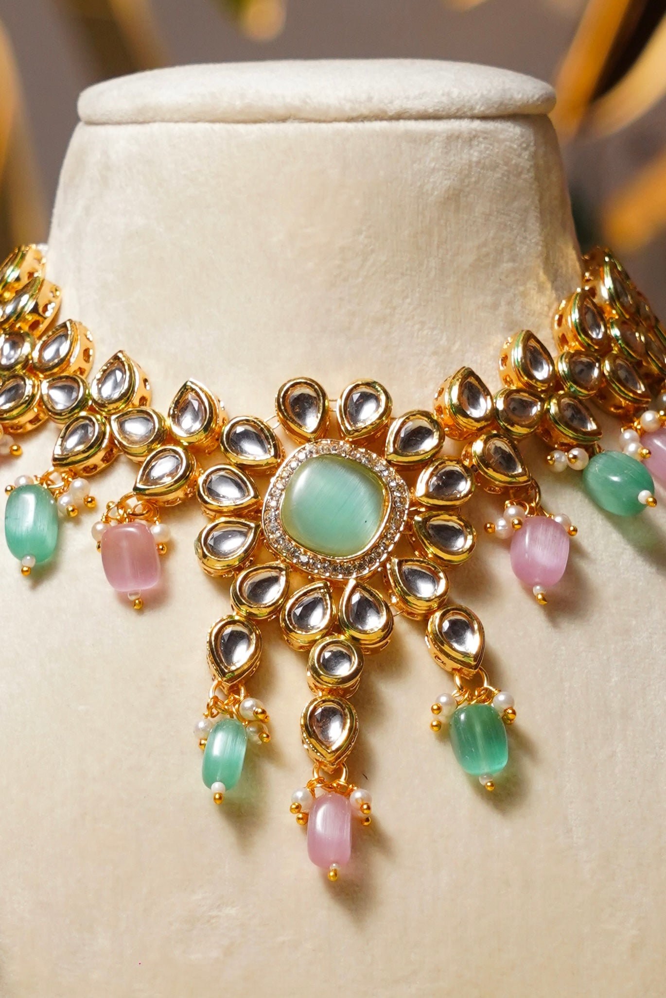 GULDASTA- Gold Plated Kundan Set