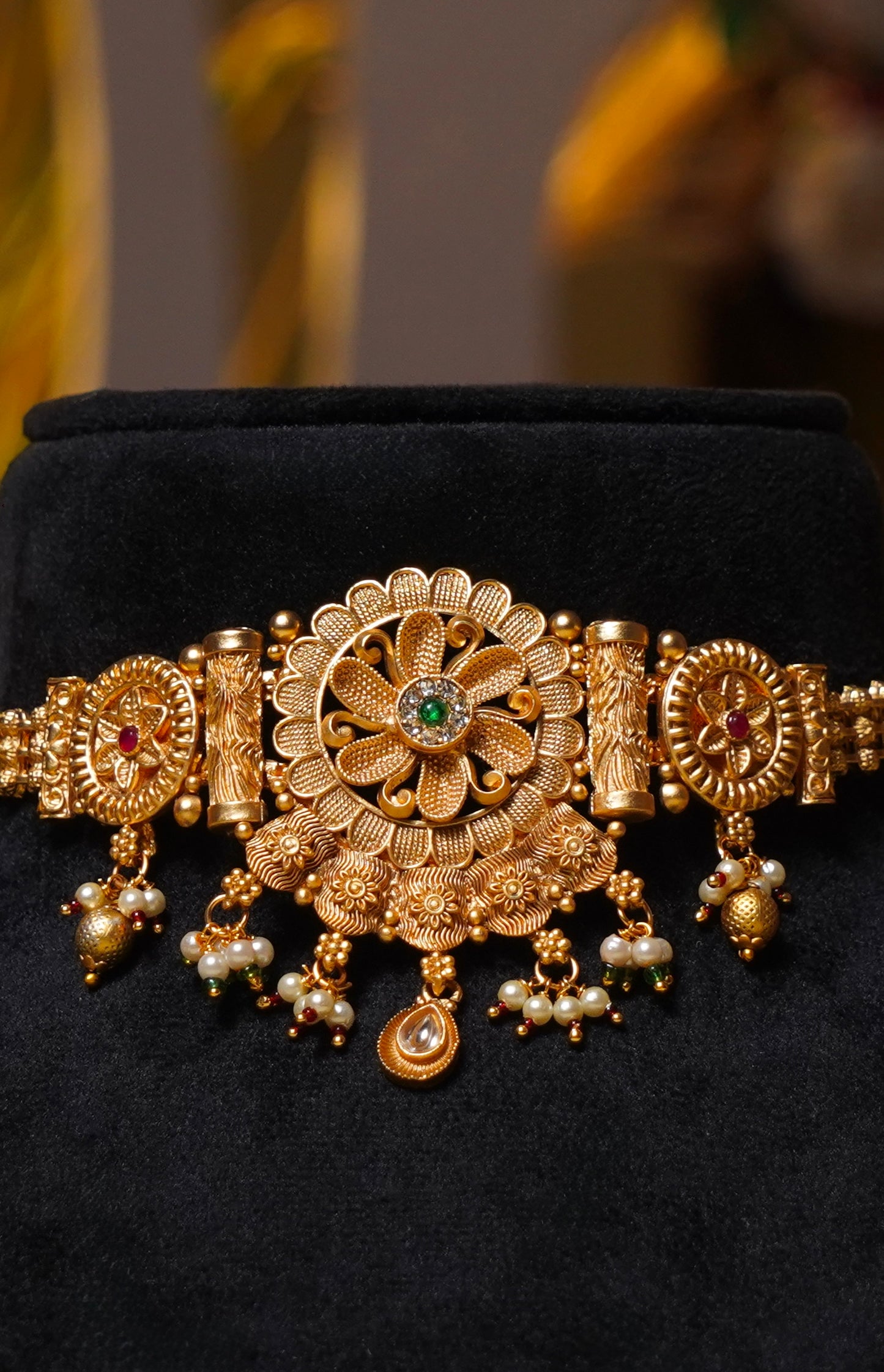 ZEENAT- Antique Choker Set