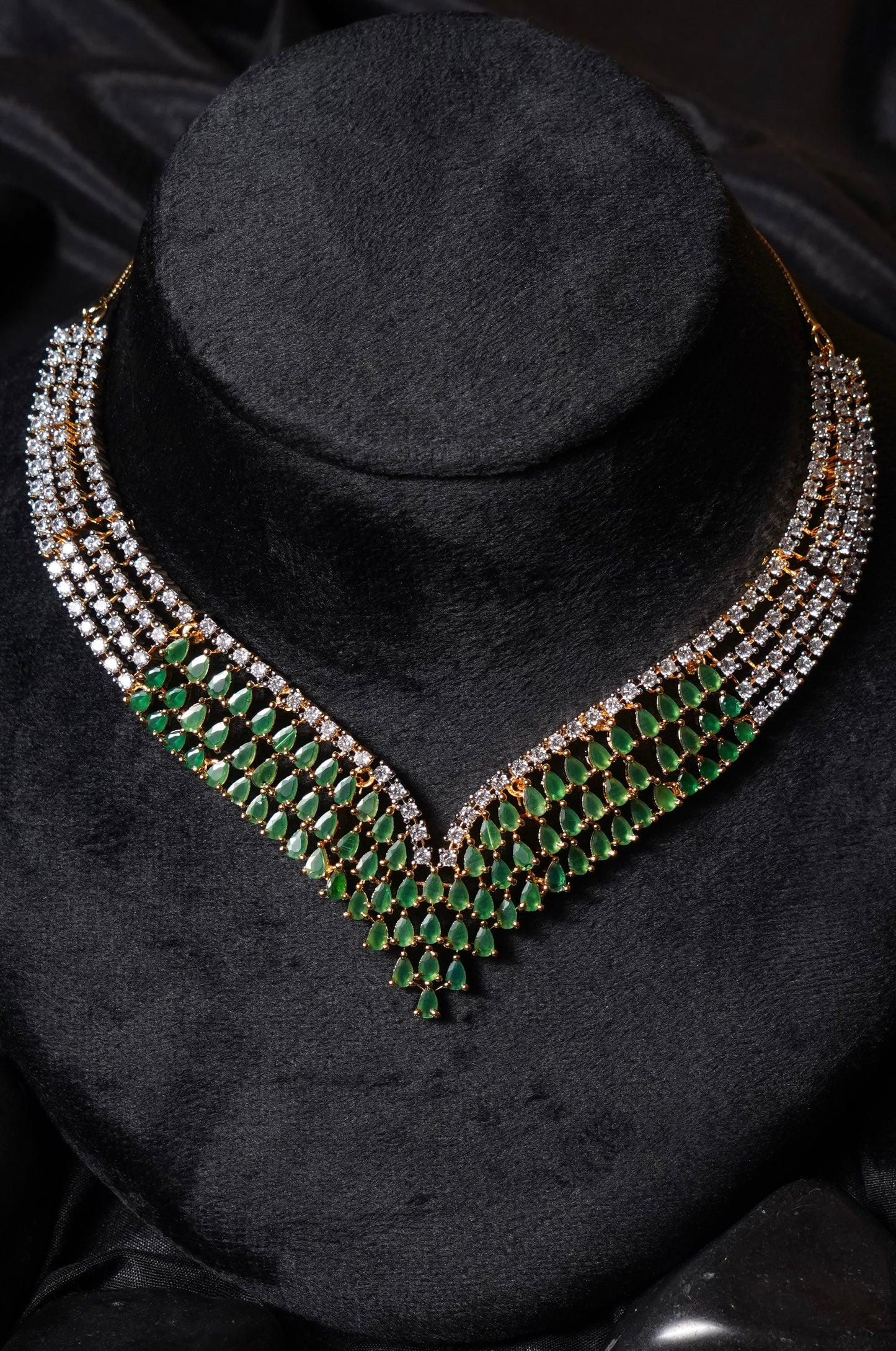 LASHKAR- AD Diamanté Necklace Set