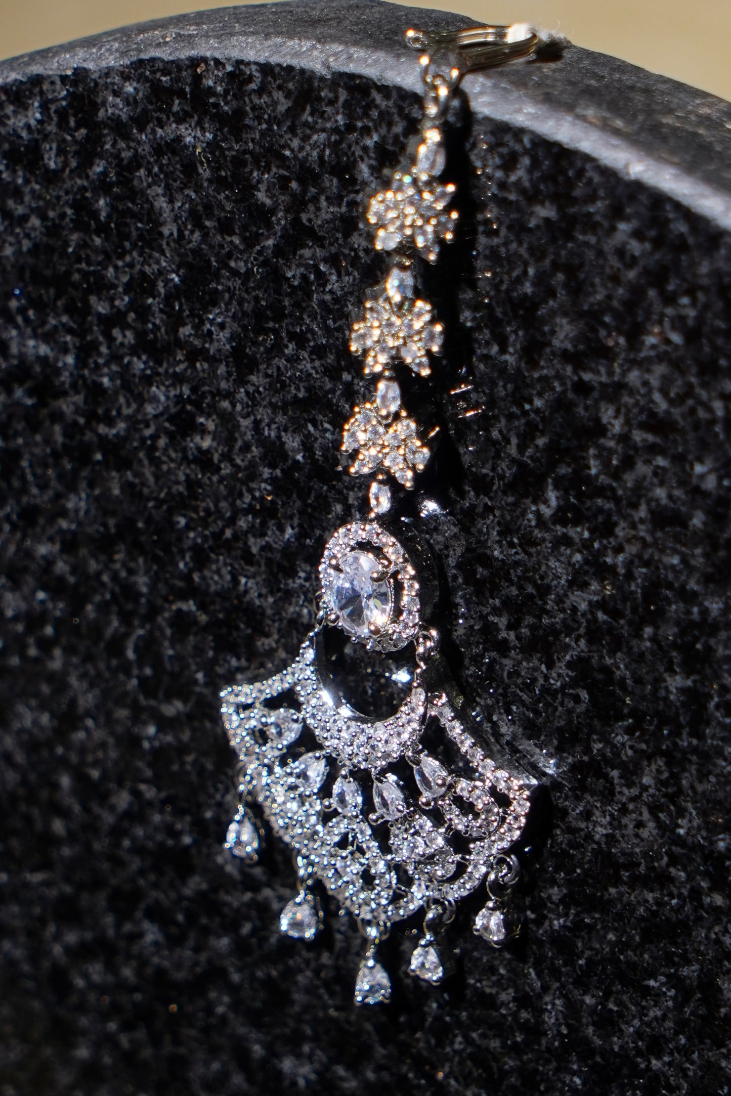 KOMAL- Rhodium Plated AD Maang Tikka