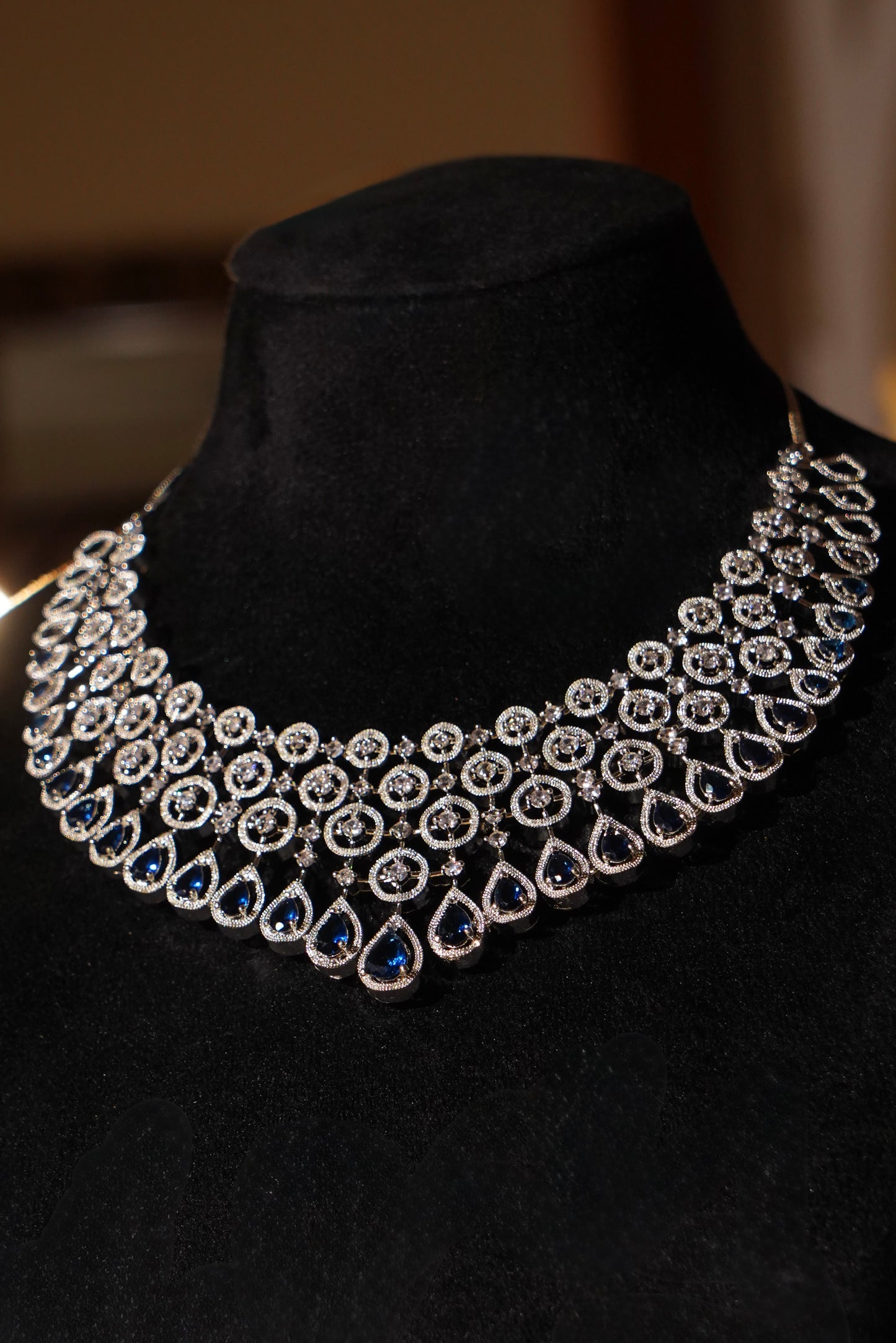 MANNAT- Diamanté Accent Choker Set