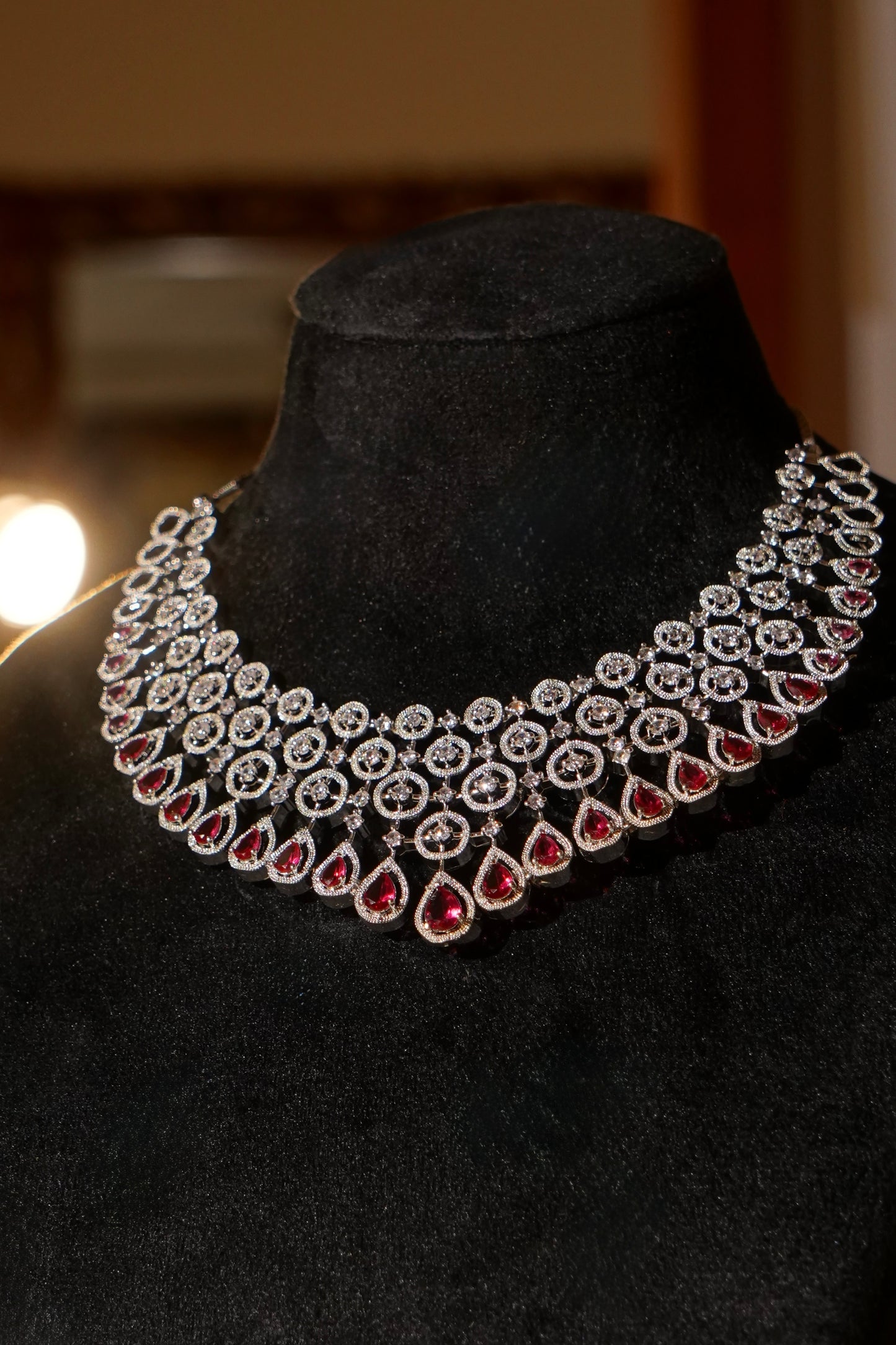 MANNAT- Diamanté Accent Choker Set
