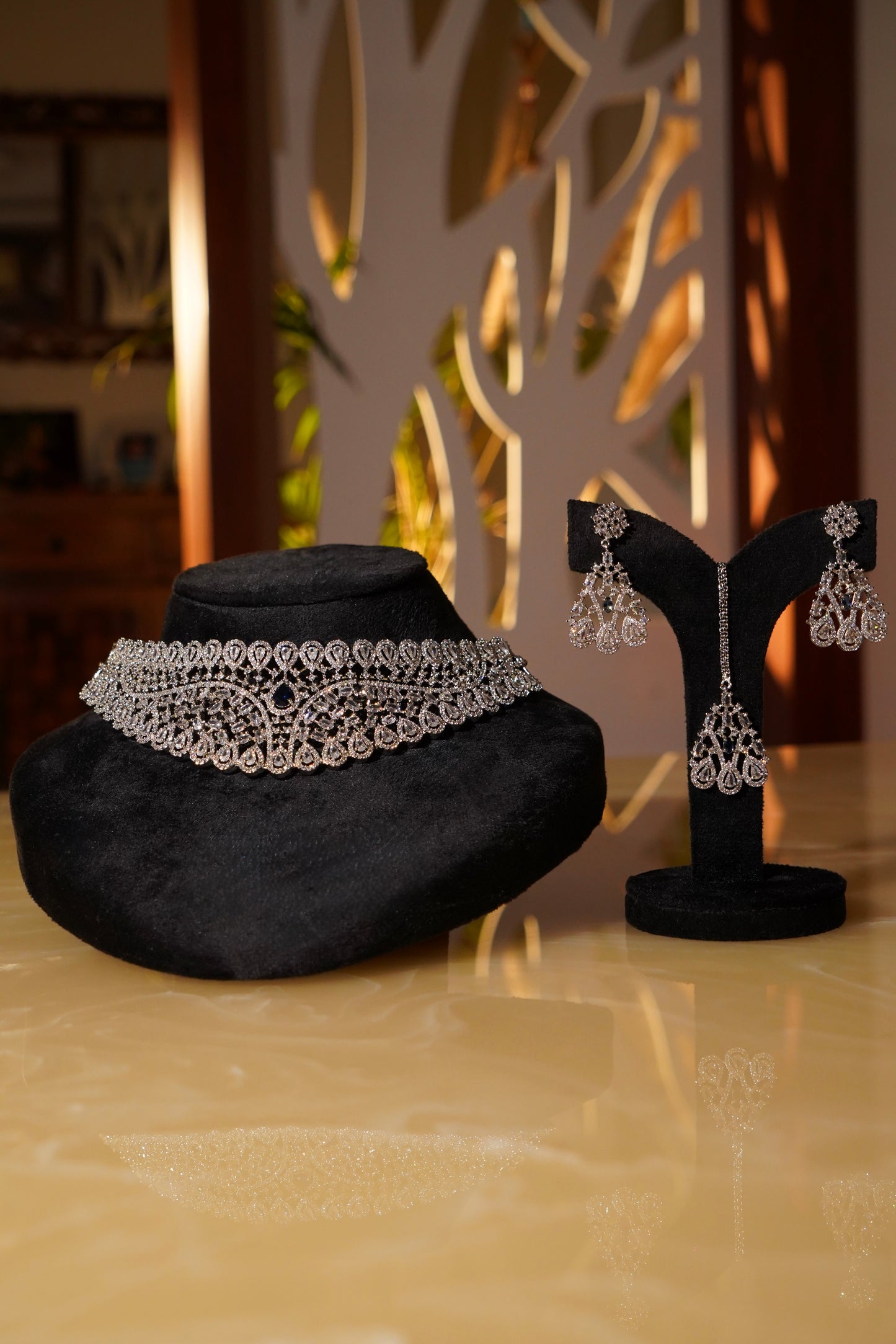 AVNI- Diamanté Accent Choker Set