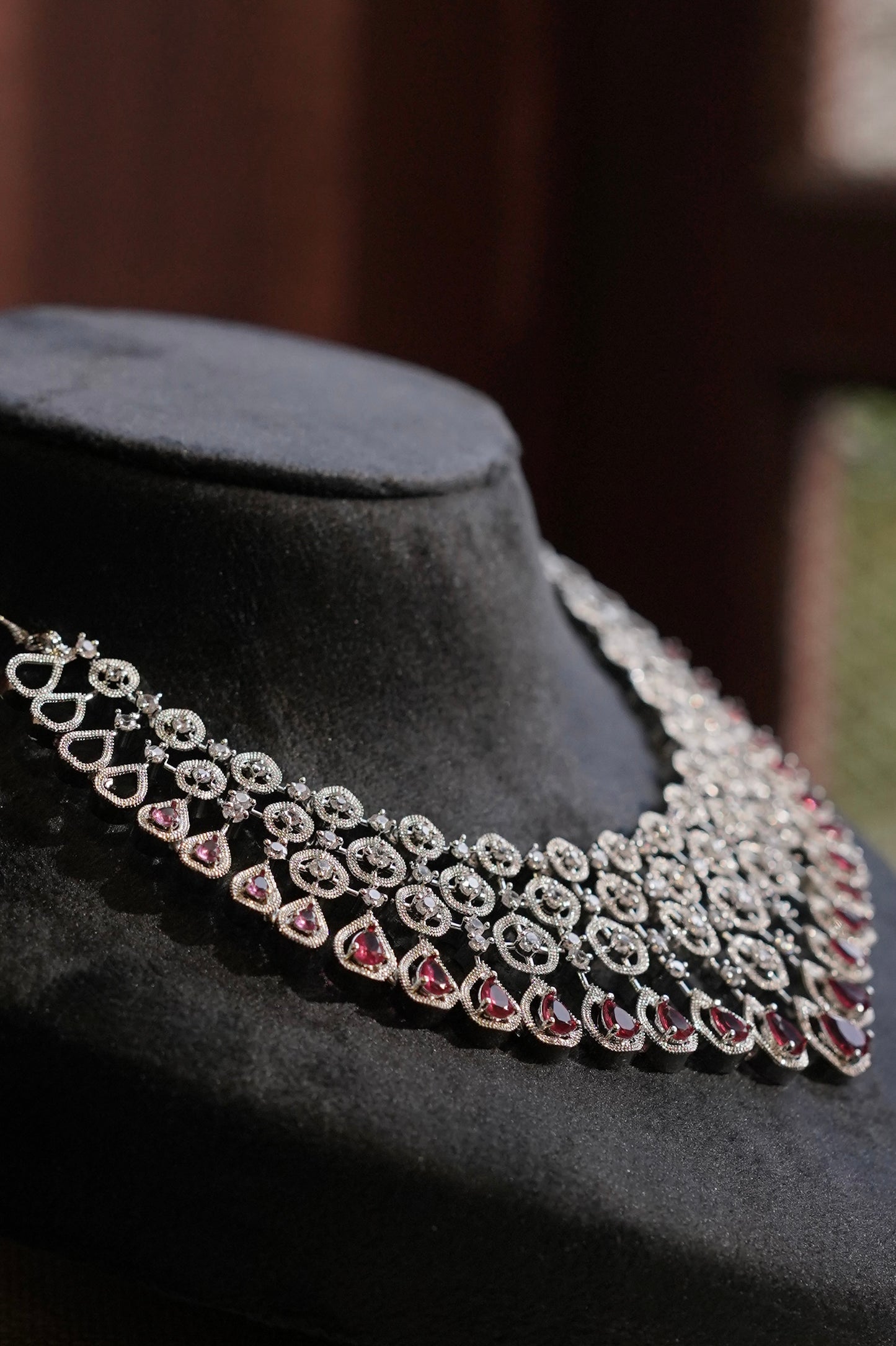 MANNAT- Diamanté Accent Choker Set
