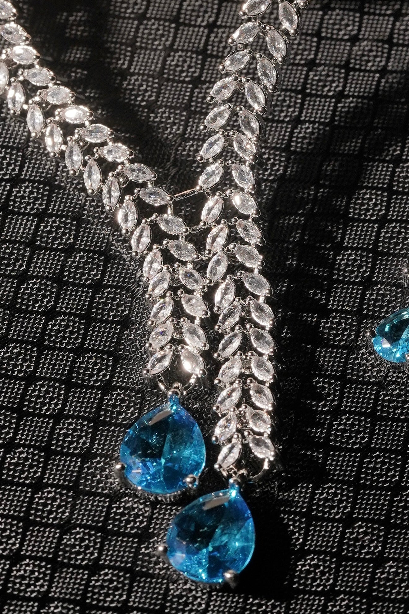 ROSE- AD Diamanté Necklace Set