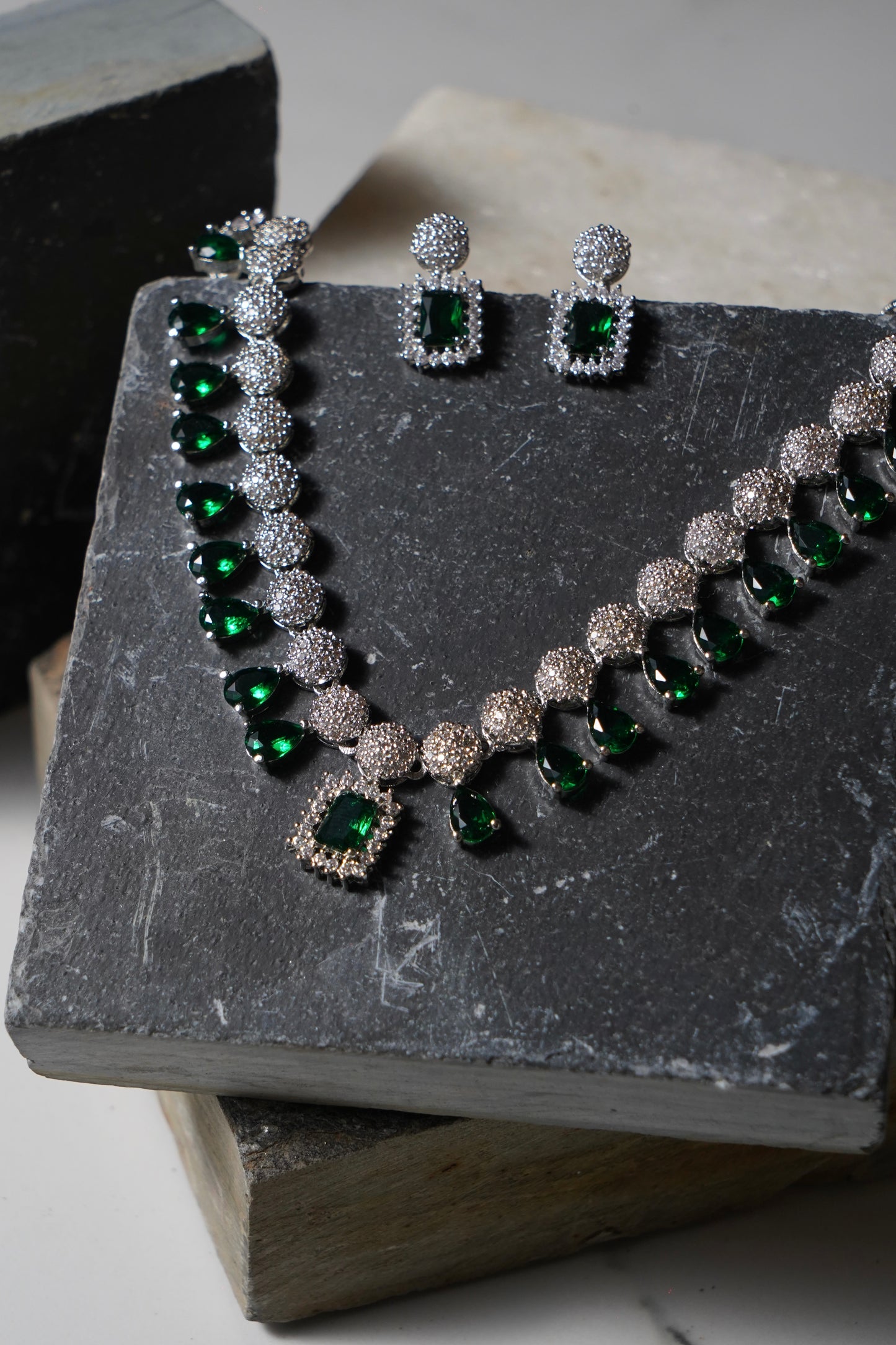 KASHI- AD Diamanté Necklace Set