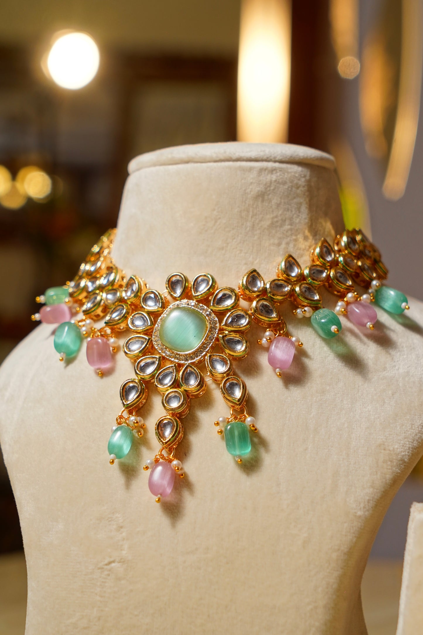 GULDASTA- Gold Plated Kundan Set