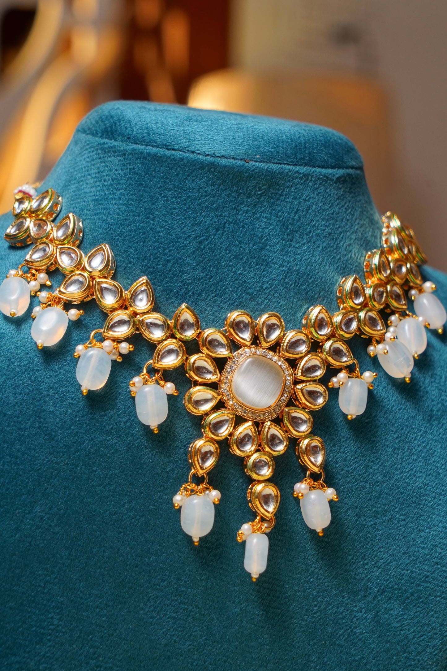 GULDASTA- Gold Plated Kundan Set