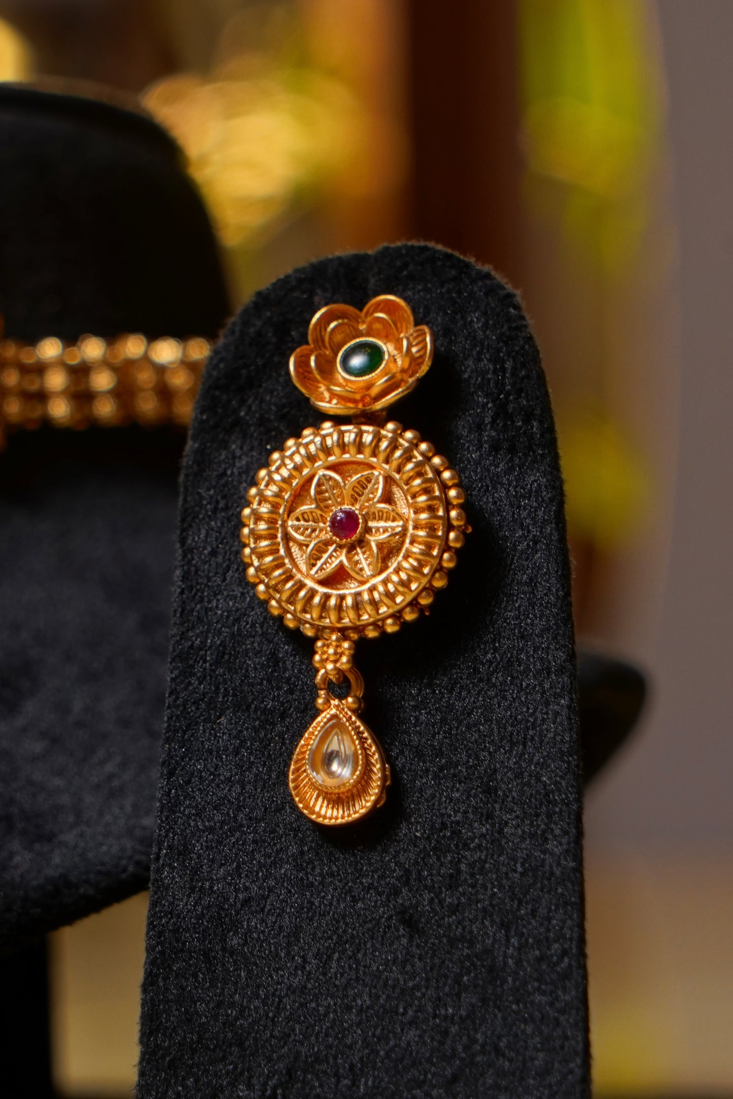 ZEENAT- Antique Choker Set