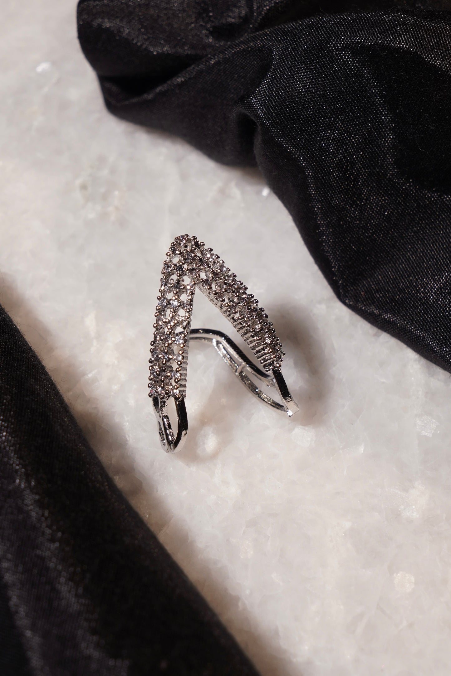 SARA- V Shaped Adjustable AD Ring