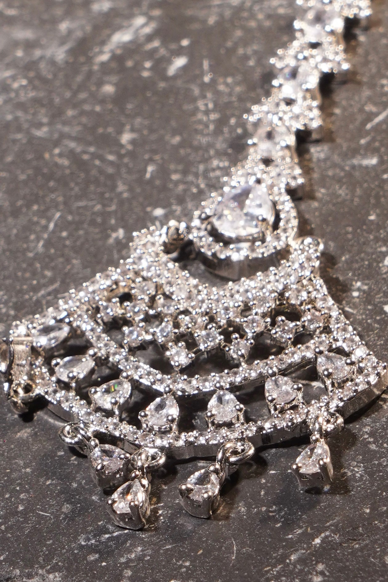 SAMRINA- Rhodium Plated AD Maang Tikka