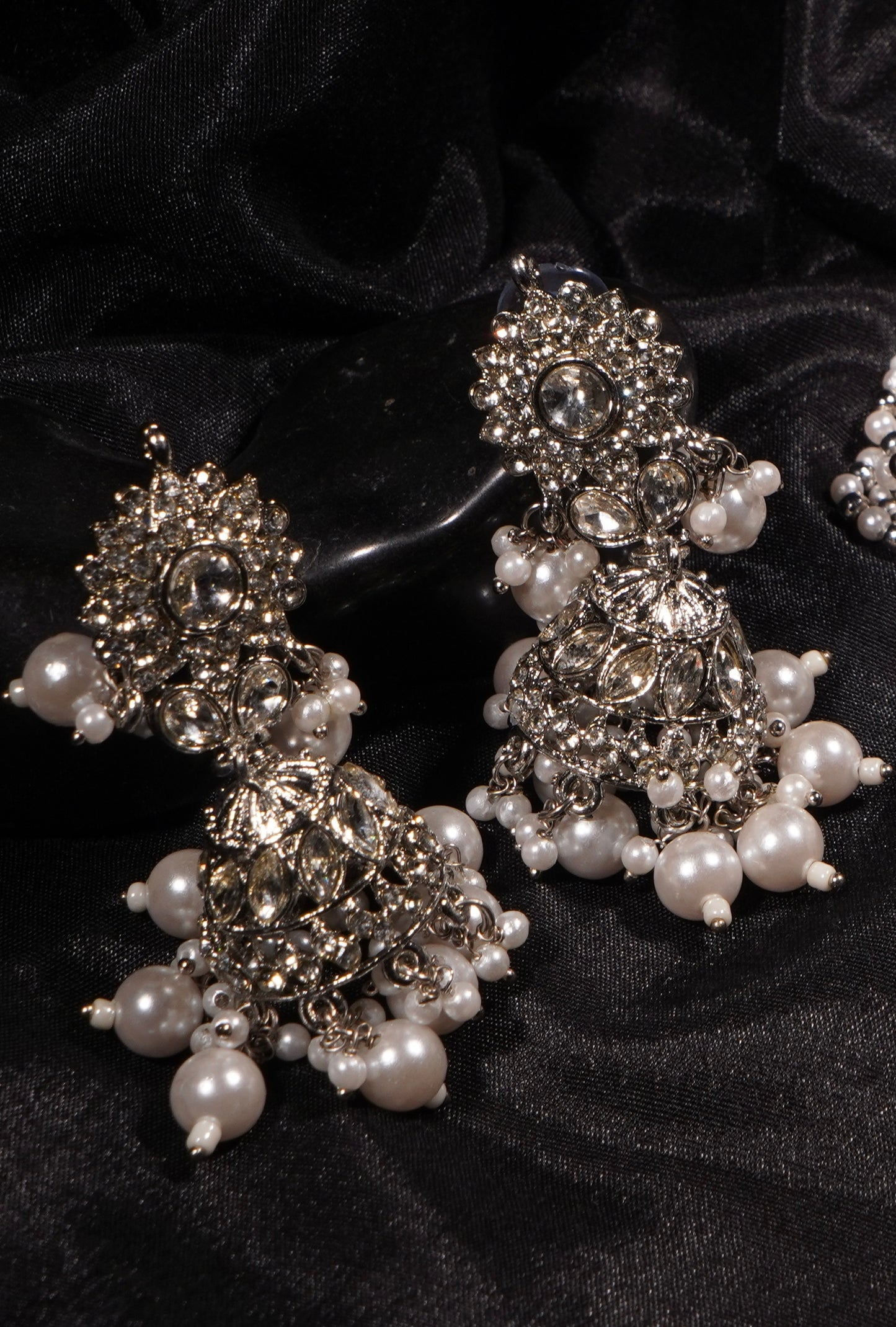 AILA- Silver Fresh Water Pearl Choker Set