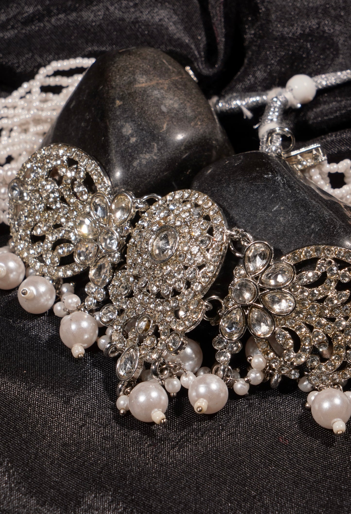 AILA- Silver Fresh Water Pearl Choker Set