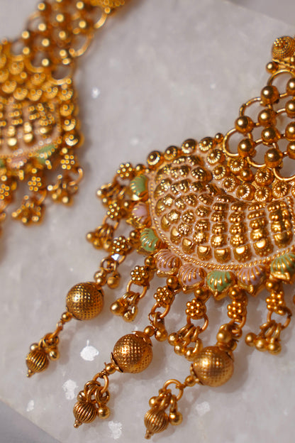 ANIKA- Gold Dangling Earrings