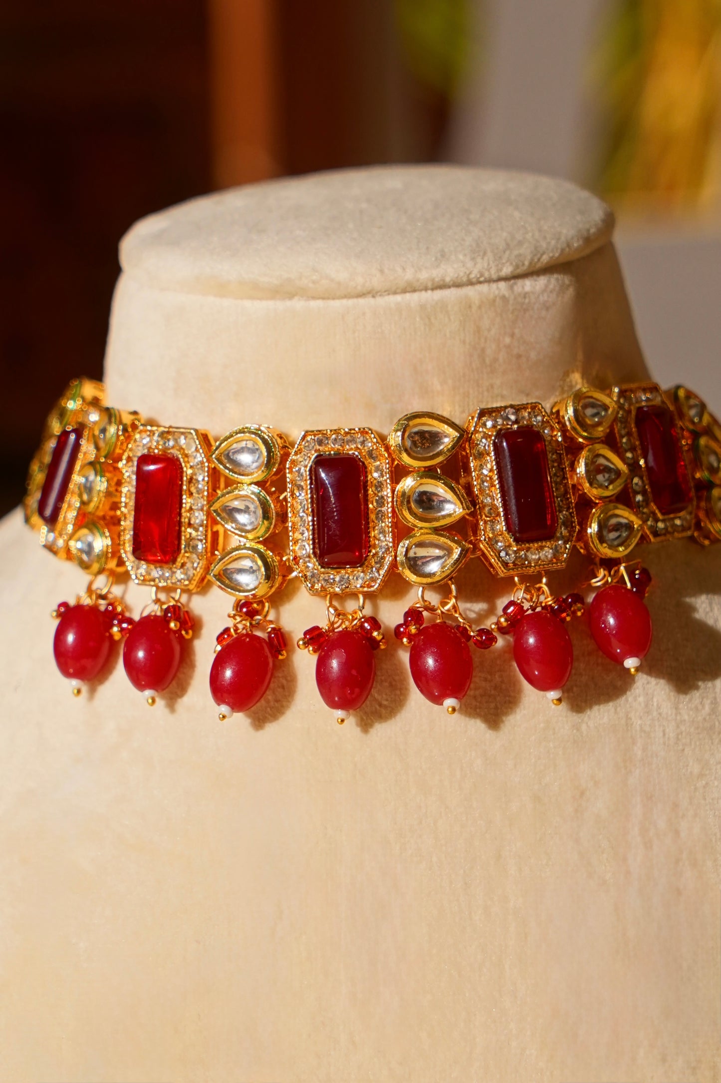 WAHIDA- Kundan & Moissanite Choker Set