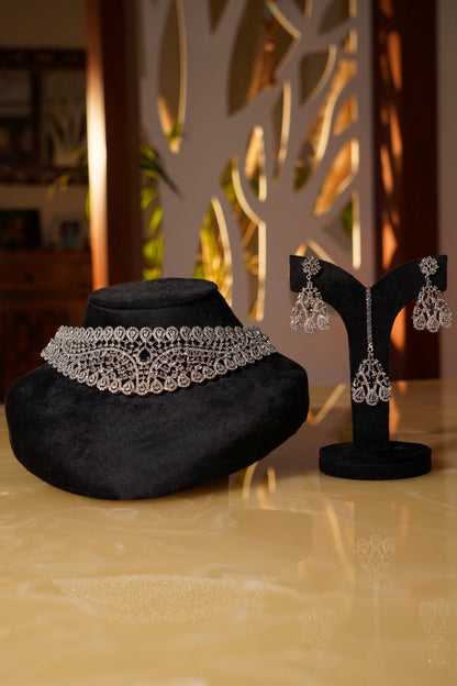AVNI- Diamanté Accent Choker Set