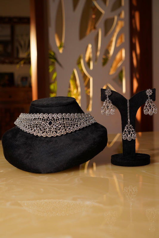 AVNI- Diamanté Accent Choker Set