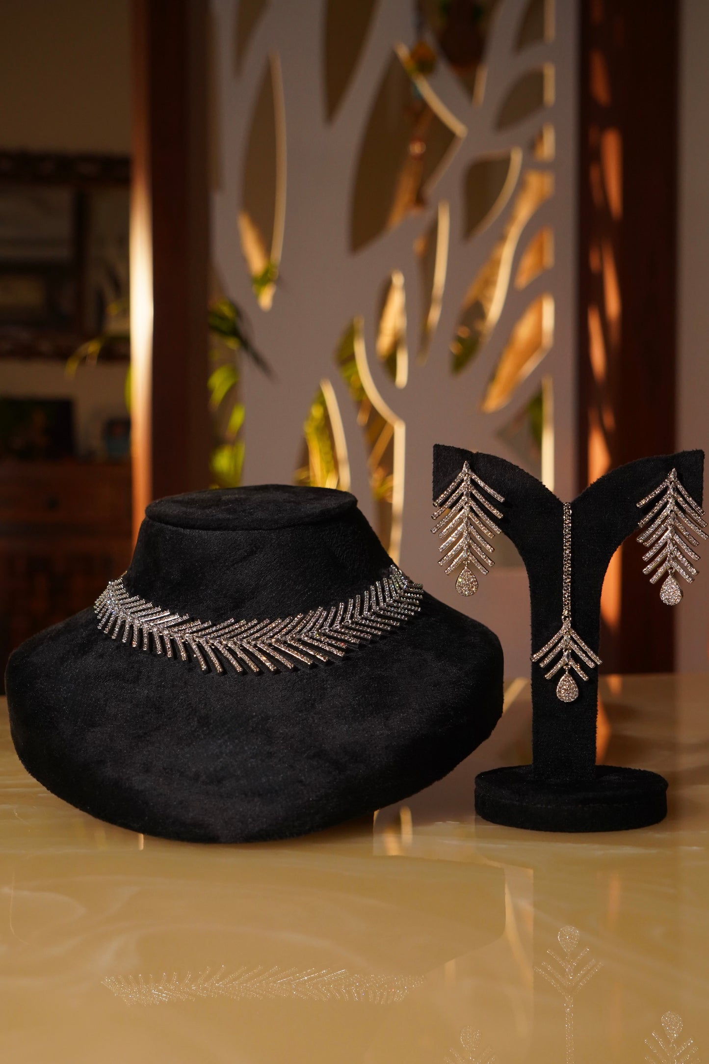 EMAN- Diamanté Choker Set