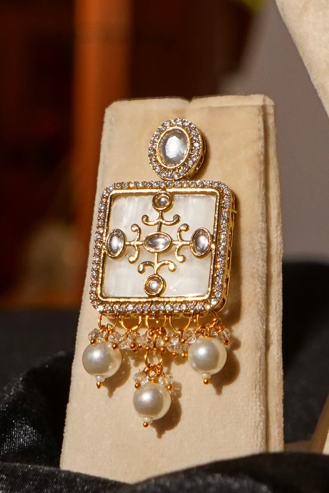 HANIYA- Kundan & Moissanite Choker Set