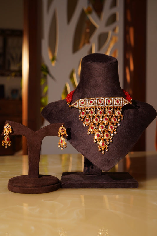 RUHI- Gold Choker Set