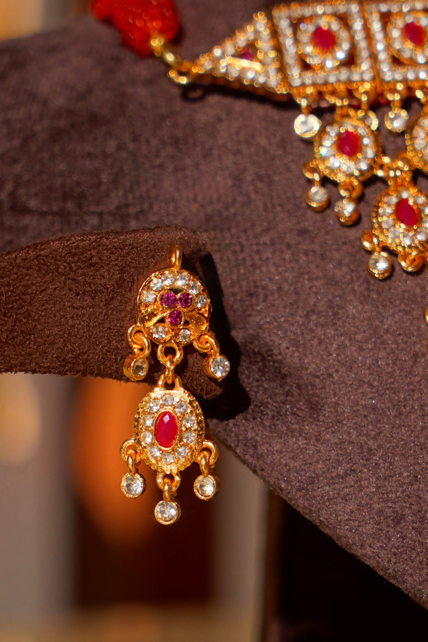 RUHI- Gold Choker Set